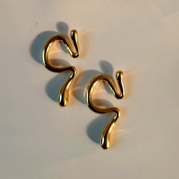 Omega Ear Cuffs - Picture 1 of 2